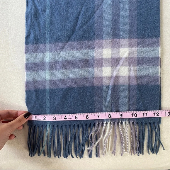 GORGEOUS 100% Cashmere Burberry Scarf - Picture 6 of 7
